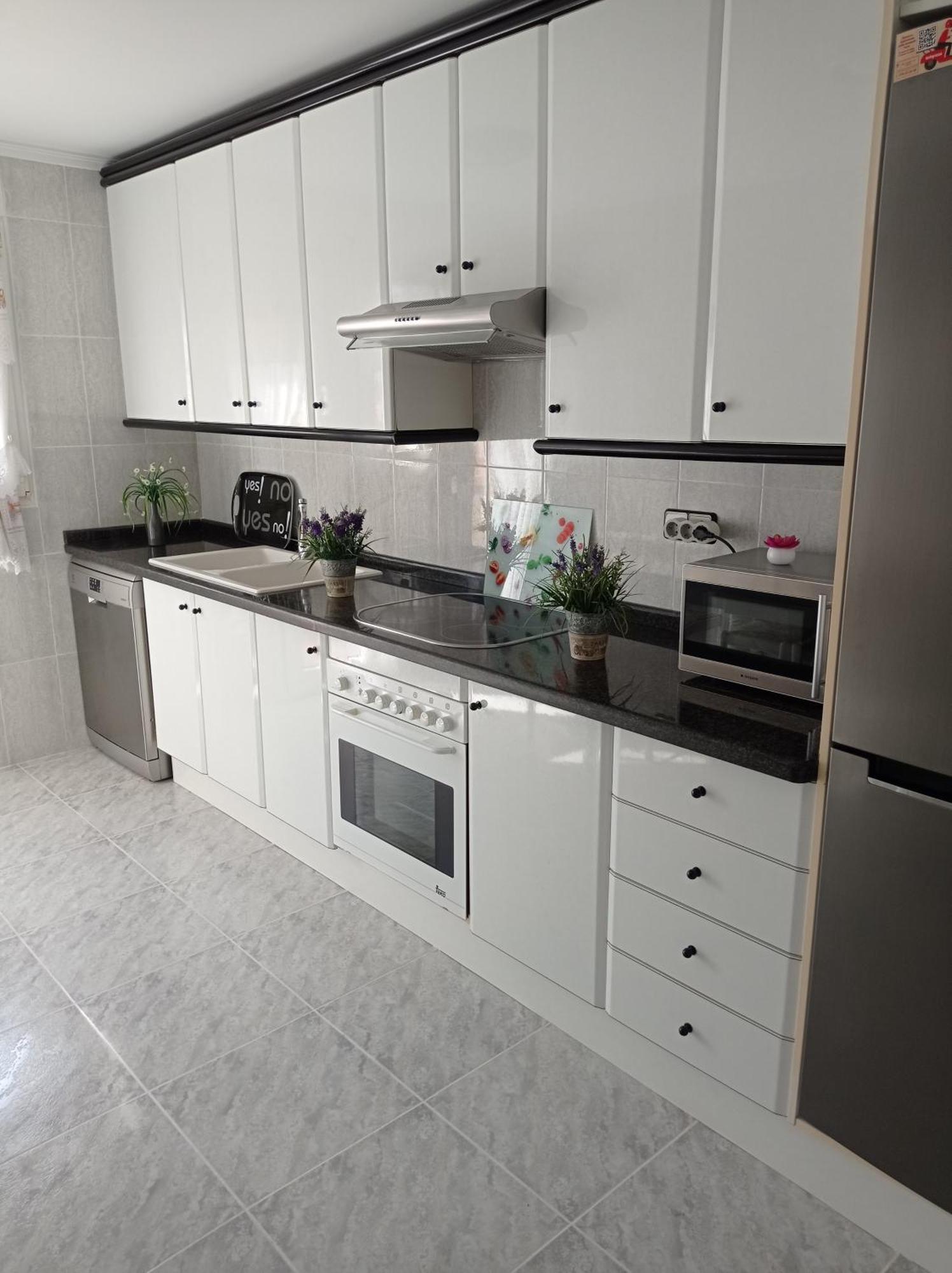 Feriado, Apartamento Con Parking Incluido Cella Luaran gambar